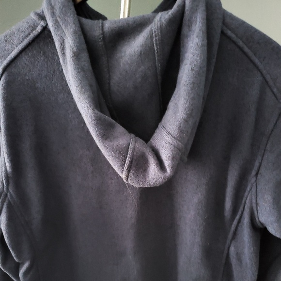 NWT- Mixed Media New Balance Lightweight Jacket - Picture 2 of 3